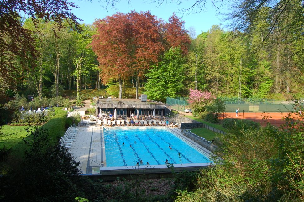 Ouverture de la piscine et des terrains de tennis