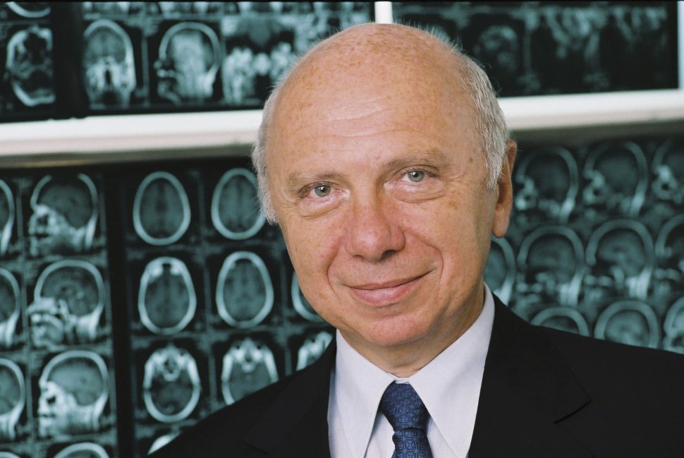 Professeur Jacques Brotchi, Neurochirurgien et sénateur
