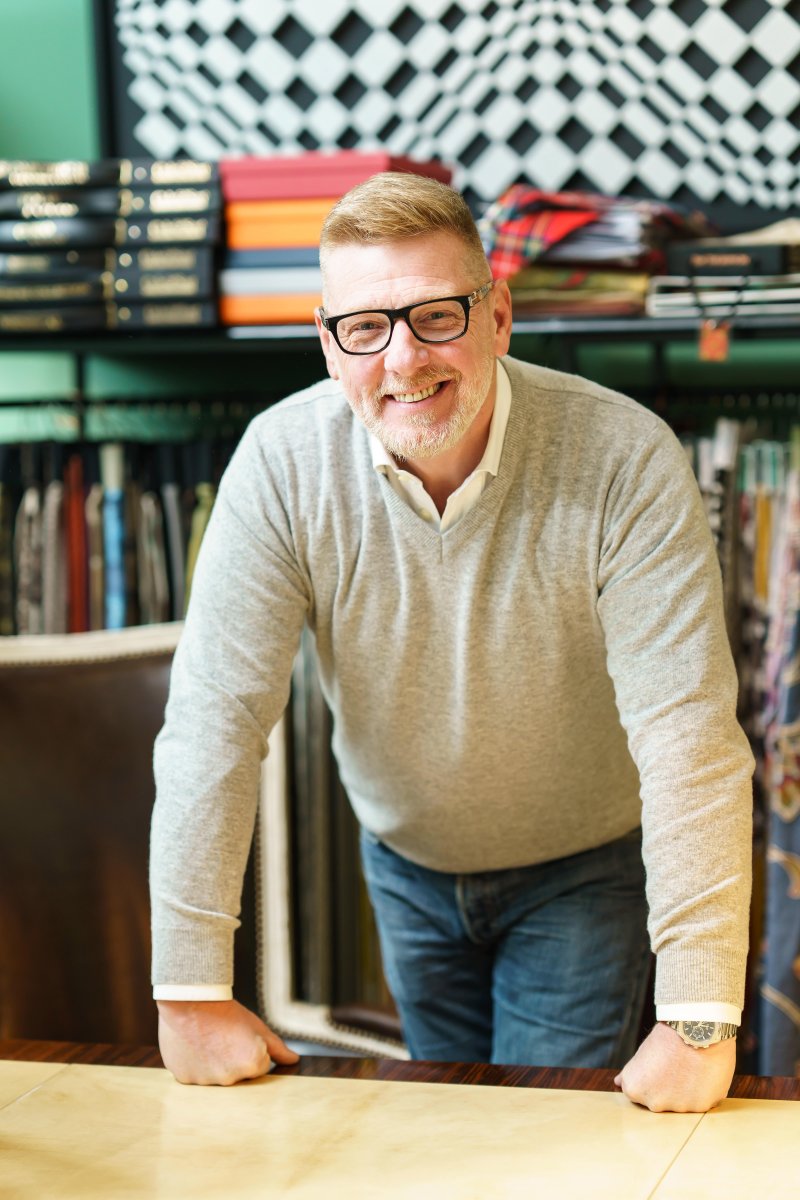 Gerald Watelet, Couturier, cuisinier, ensemblier, animateur de télévision et décorateur