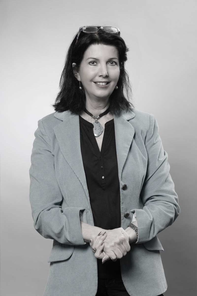 Amélie d’Arschot Schoonhoven, Historienne, conférencière et écrivain